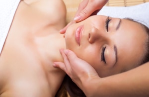 Gesichtsmassage